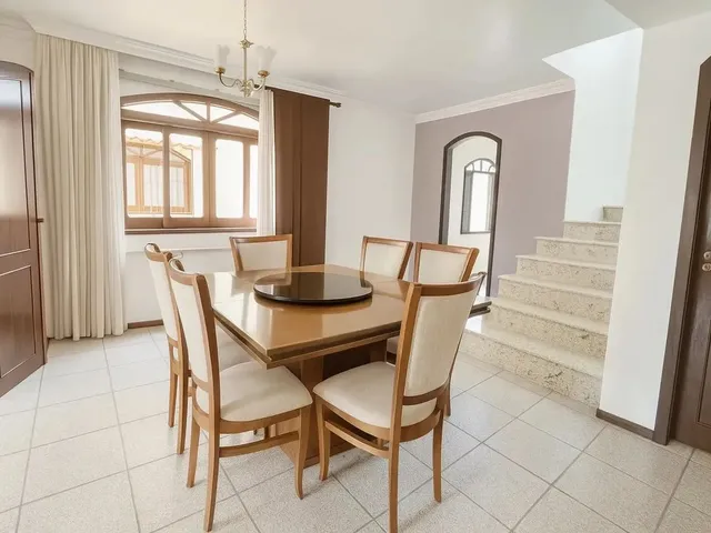 Imagem 6: Casa À Venda, 4 Quartos, 2 Suítes, 3 Vagas Cobertas no Bacacheri, Curitiba Paraná