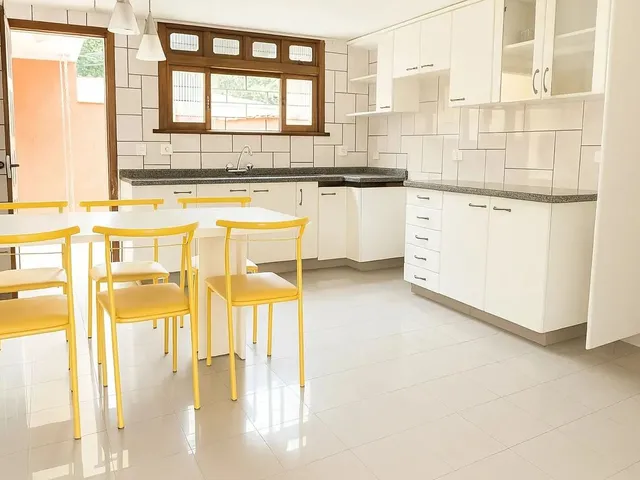 Imagem 16: Casa À Venda, 4 Quartos, 2 Suítes, 3 Vagas Cobertas no Bacacheri, Curitiba Paraná