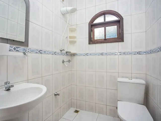 Imagem 5: Casa À Venda, 4 Quartos, 2 Suítes, 3 Vagas Cobertas no Bacacheri, Curitiba Paraná