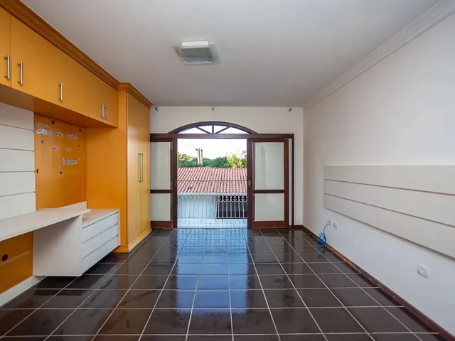 Imagem 10: Casa À Venda, 4 Quartos, 2 Suítes, 3 Vagas Cobertas no Bacacheri, Curitiba Paraná