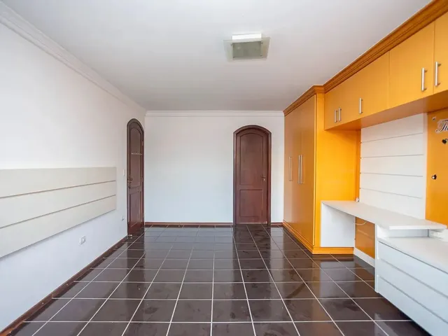 Imagem 14: Casa À Venda, 4 Quartos, 2 Suítes, 3 Vagas Cobertas no Bacacheri, Curitiba Paraná