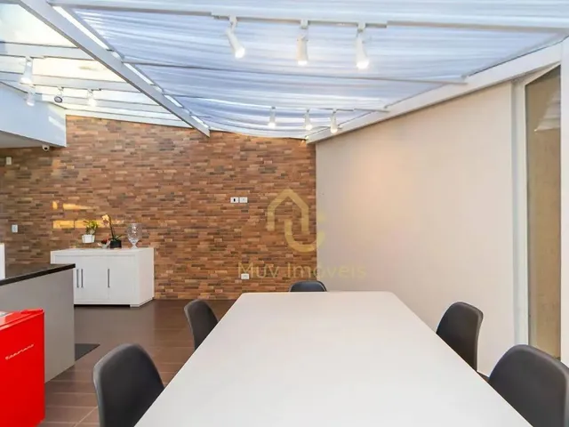 Imagem 7: Sobrado Triplex À Venda no Bacacheri 3 Quartos, Suíte com Hidro, Espaço Gourmet e 2