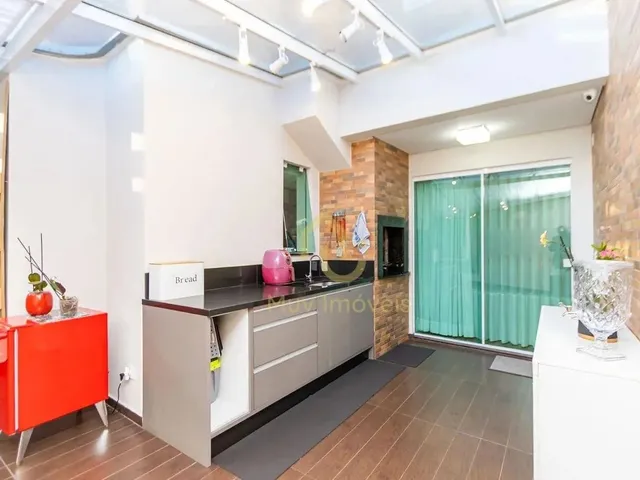 Imagem 6: Sobrado Triplex À Venda no Bacacheri 3 Quartos, Suíte com Hidro, Espaço Gourmet e 2