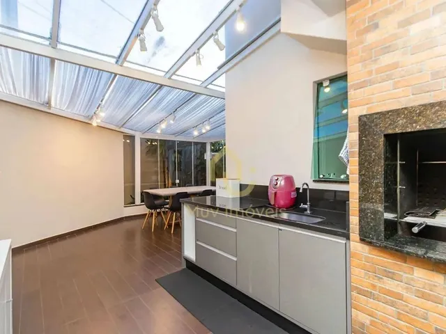 Imagem 12: Sobrado Triplex À Venda no Bacacheri 3 Quartos, Suíte com Hidro, Espaço Gourmet e 2