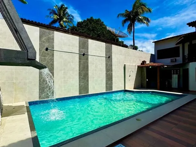 Imagem: Casa de Alto Padrão À Venda em Guarapari