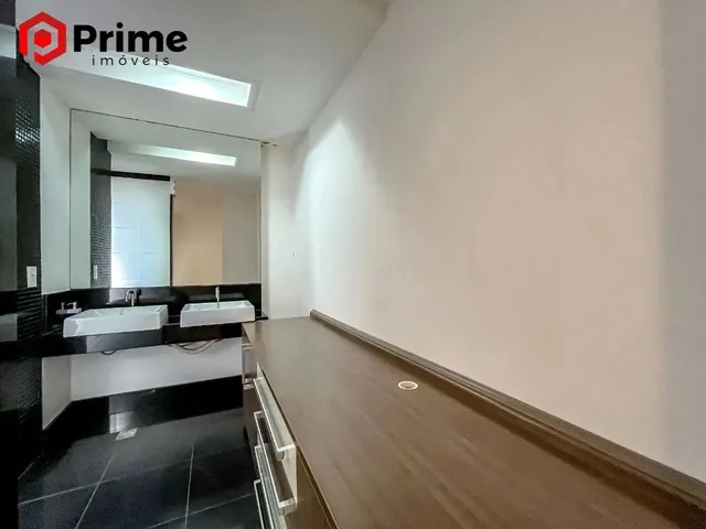 Imagem 16: Excelente Cobertura a Venda no Centro de Guarapari. 5 Suítes, 2 Salas, Lazer com Hidro