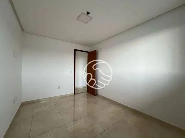 Imagem 3: Apartamento com 2 Quartos À Venda, no Centro de Guarapari - Es