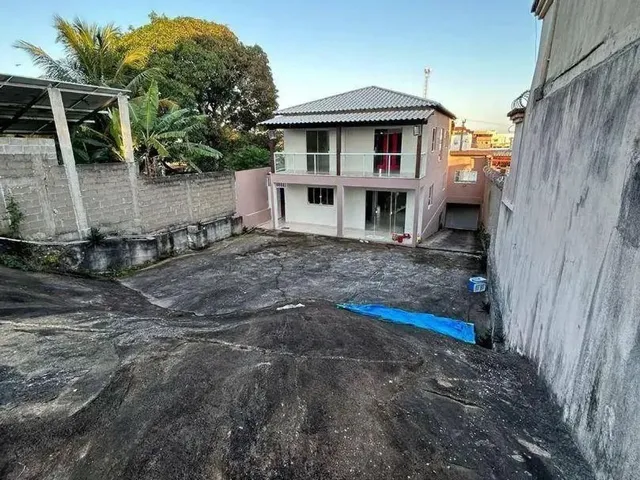 Imagem: Casa com 5 Dormitórios À Venda, 300 M²