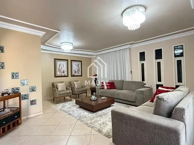 Imagem 16: Casa com 378 M2 com 5 Quartos e Terreno com 448 M2 em Ponta Grossa!