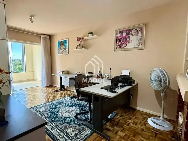 Imagem 5: Casa com 378 M2 com 5 Quartos e Terreno com 448 M2 em Ponta Grossa!