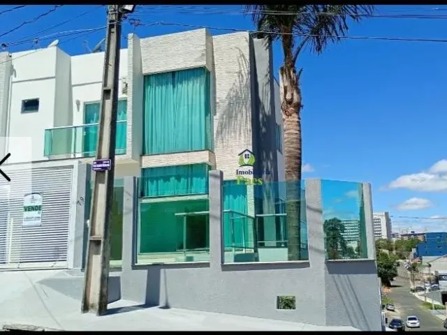 Imagem: Sobrado de Esquina, 3 Quartos
