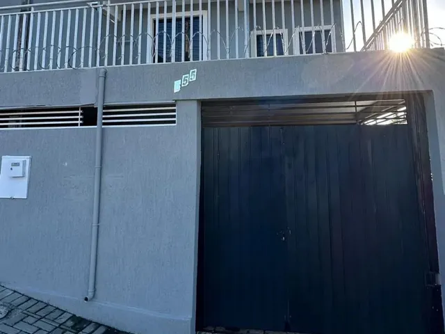 Imagem: Lindo Sobrado na Região de Uvaranas