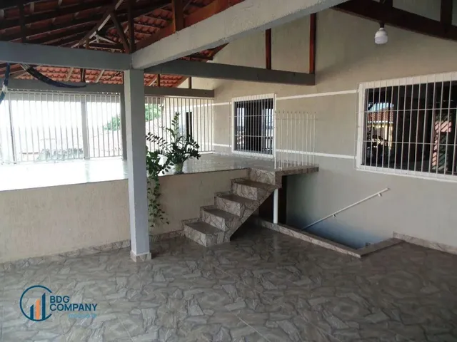 Imagem: Casa com 5 Dormitórios À Venda, 277 M²