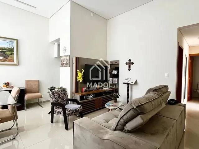Imagem: Casa À Venda Terreno de Esquina