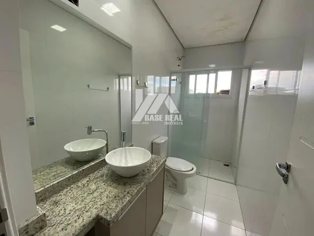 Imagem 3: Venha Viver com Estilo no Edifício One Tower, no Coração de Guarapuava!