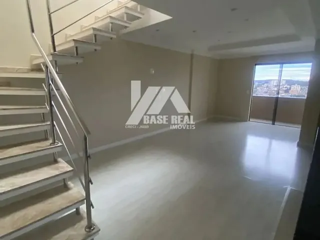 Imagem 5: Cobertura Duplex com 3 Dormitórios Sendo 2 Suítes, Disponível para Venda no Centro