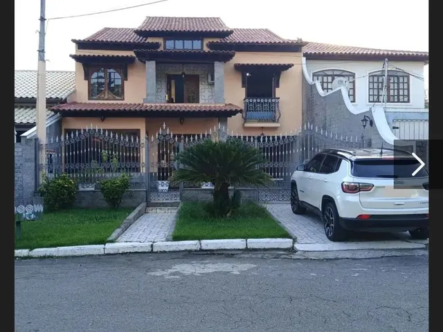 Imagem: Casa com 3 Dormitórios À Venda, 243 M²