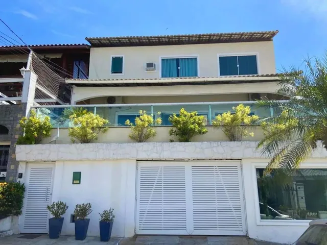 Imagem: Casa com 4 Dormitórios À Venda, 548 M²