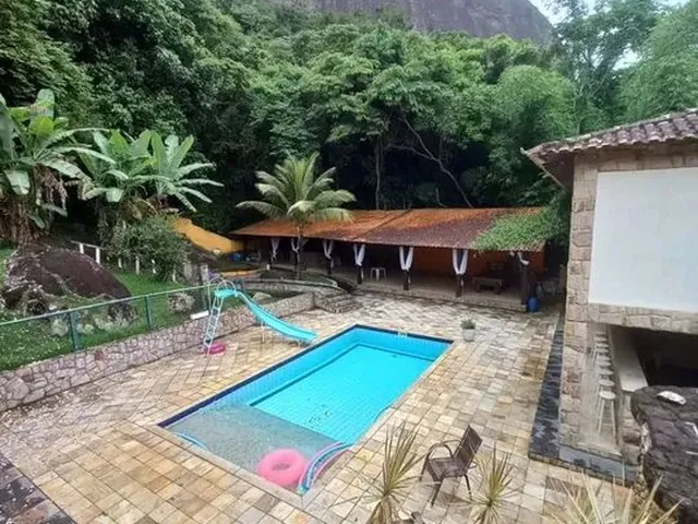 Imagem: Casa com 5 Dormitórios À Venda, 490 M²