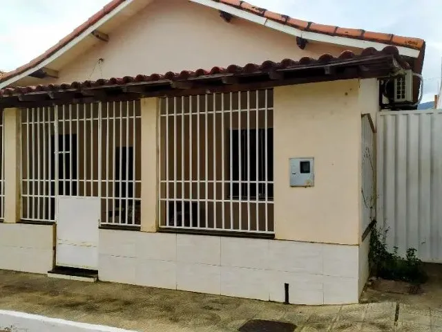 Imagem 1: Casa com 3 Quartos em Cuparaque Rua: Olímpio dos Santos N° 733 - Mg
