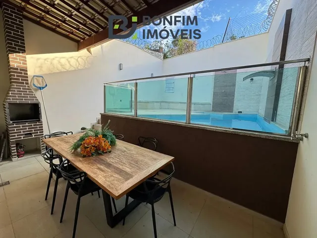 Imagem: Imóvel para Venda com 218 Metros Quadrados