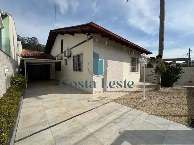 Imagem 6: Casa 3 Quartos com Piscina - Córrego Grande, Florianópolis
