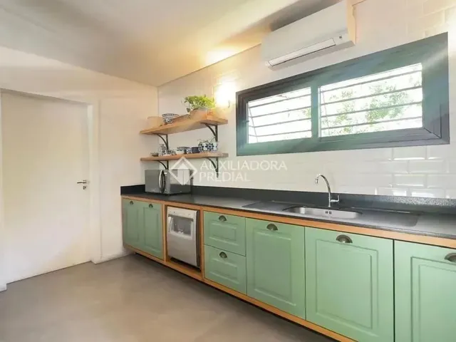 Imagem 3: Imóvel para Aluguel Tem 200 Metros Quadrados com 3 Quartos