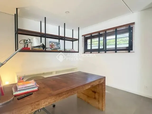 Imagem 8: Imóvel para Aluguel Tem 200 Metros Quadrados com 3 Quartos