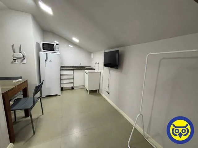Imagem 10: Kitnet Mobiliada com 01 Dormitório na Trindade
