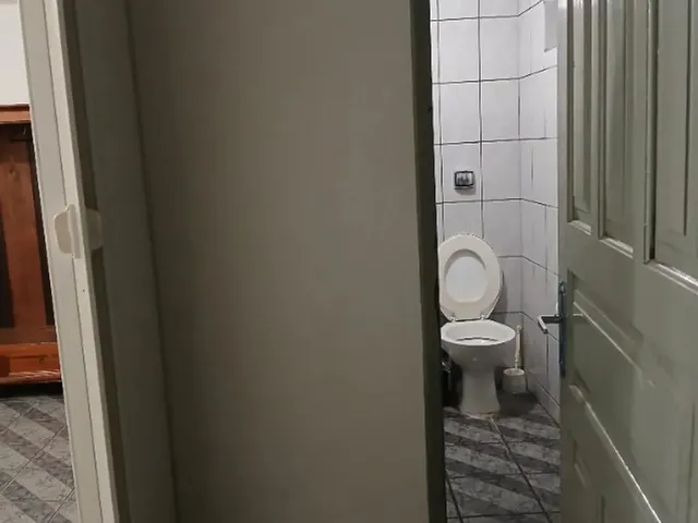 Imagem 2: Suíte e o Resto da Casa Compartilhada Perto da Ufsc