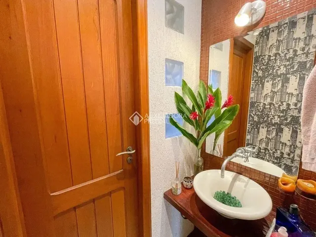 Imagem 6: Imóvel para Aluguel com 263 Metros Quadrados com 3 Quartos