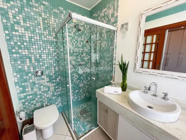 Imagem 14: Imóvel para Aluguel com 263 Metros Quadrados com 3 Quartos