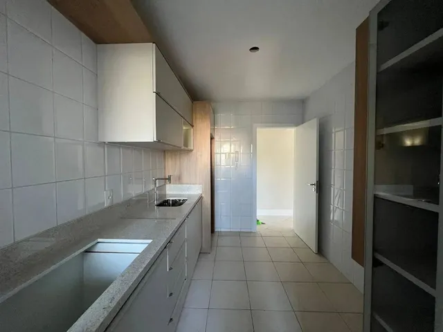 Imagem 16: Aluguel Apartamento com 3 dormitórios
