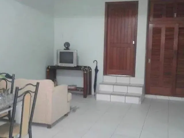 Imagem 3: Quarto Individual Semi Mobiliado em Casa no Agronômica