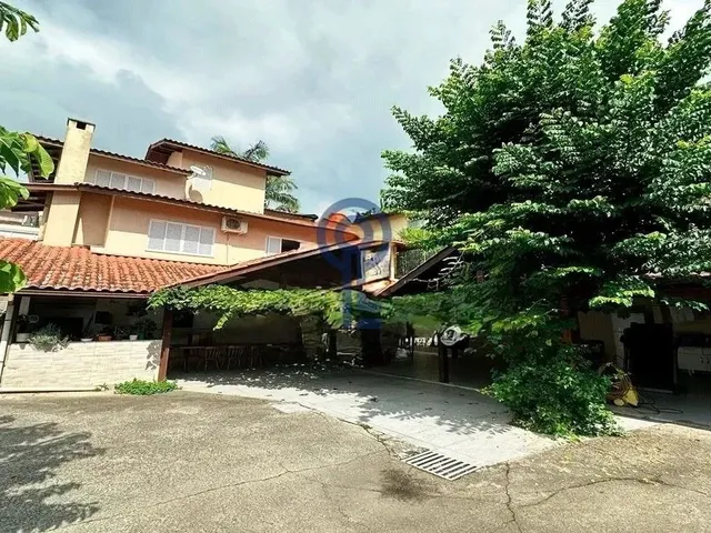 Imagem: Casa com 5 Dormitórios na Trindade