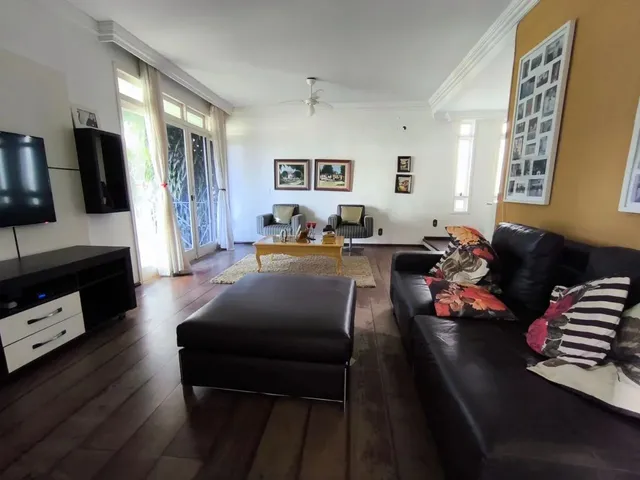 Imagem: Casa Ampla com 4 Dormitórios para Locação