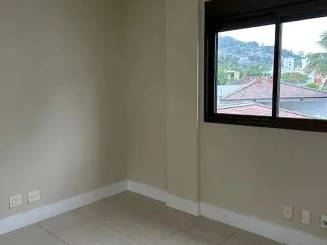 Imagem 2: Apto 3 Dormitórios Sendo 1 Suíte com Armários Embutidos, Split e Sacada, Bwc Suíte