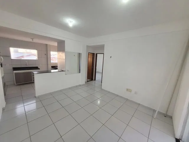 Imagem 1: Alugo - Apt° 2/4 Sendo 1 Suíte - Nova Parnamirim - R$ 1.400,00