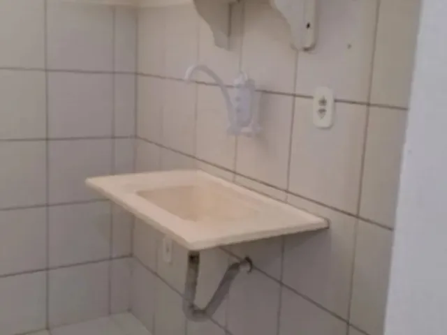 Imagem 2: Alugo Kitnet no Pitimbú C/ Garagem