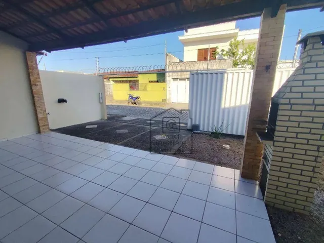 Imagem 2: Casa para Alugar em Emaús com 3 Quartos, Suíte, Jardim e Garagem Coberta - 110 M²
