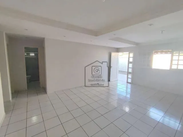 Imagem 9: Casa para Alugar em Emaús com 3 Quartos, Suíte, Jardim e Garagem Coberta - 110 M²