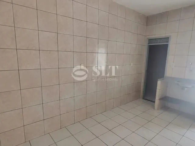 Imagem 13: S8034 Vende Ou Aluga Casa com 3 Quartos, Sendo Uma Suíte, Localizada no Bairro