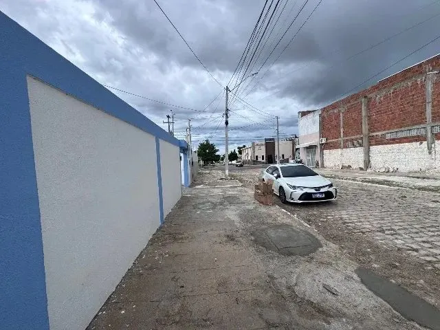 Imagem: Alugo Casa 03 Quartos Ampla, Doze Anos