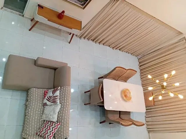 Imagem 1: Alugo Casa Triplex em Condomínio Mobilada
