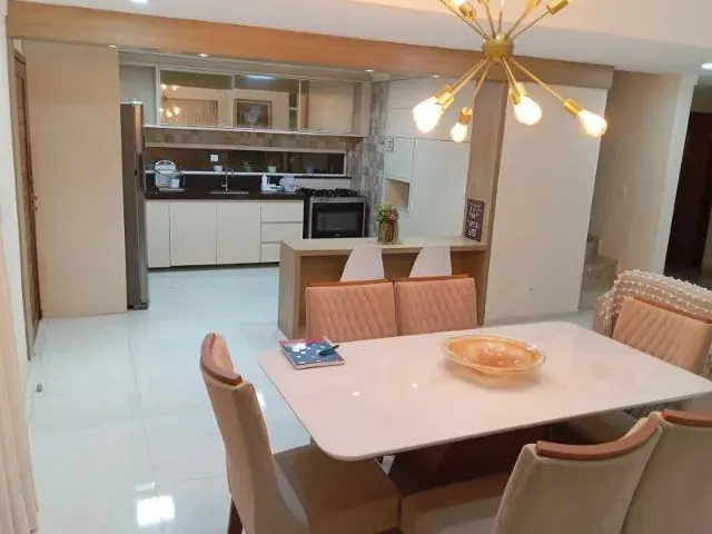 Imagem 12: Alugo Casa Triplex em Condomínio Mobilada