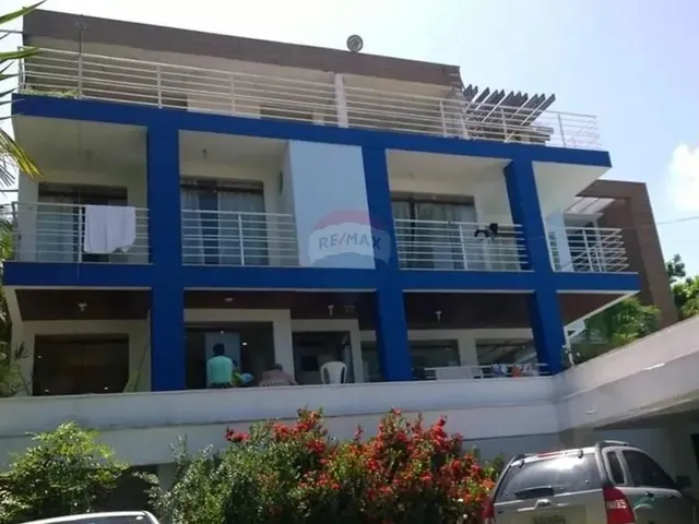 Imagem: A casa possui 5 Dormitórios, 7 Suítes, 5 Banheiros, 5