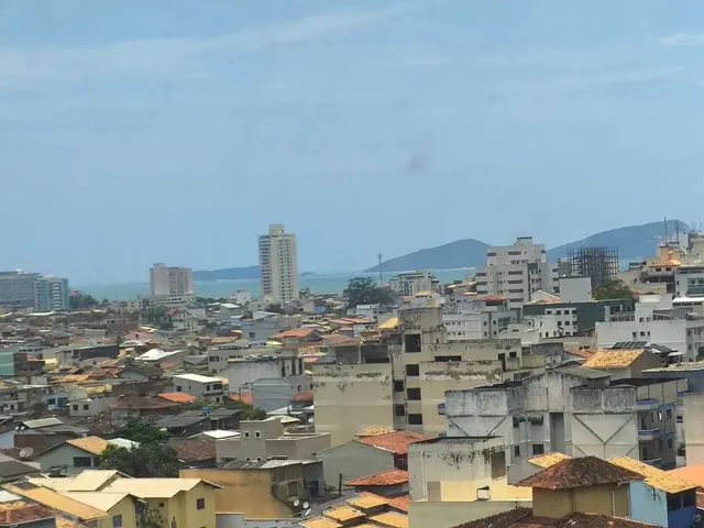Imagem: O apartamento possui 2 Dormitórios, 1 Suíte, 2 Banheiros,