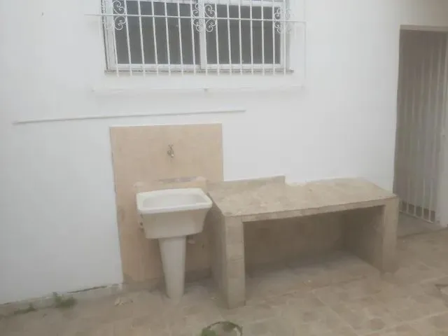 Imagem 4: Casa Linear no Centro com 4 Quartos com Suíte para Locação