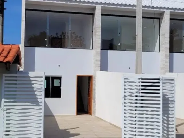 Imagem: A casa possui 2 Dormitórios, 1 Suíte, 2 Banheiros, 2