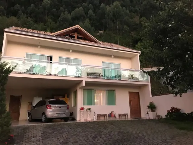 Imagem: Casa em Condomínio Fechado de Alto Padrão